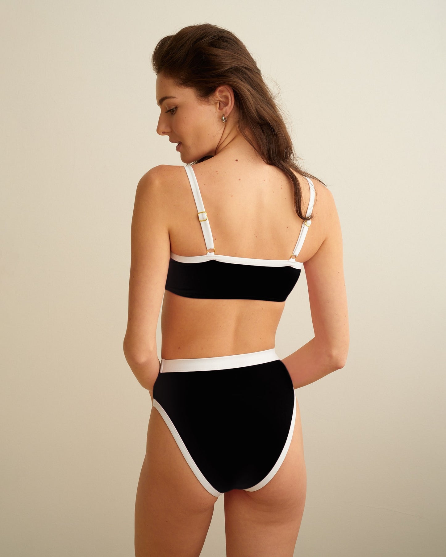 Sydney Black Sweetheart Scoop Top